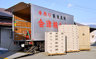 桐たんすをお客様のお宅までお届け